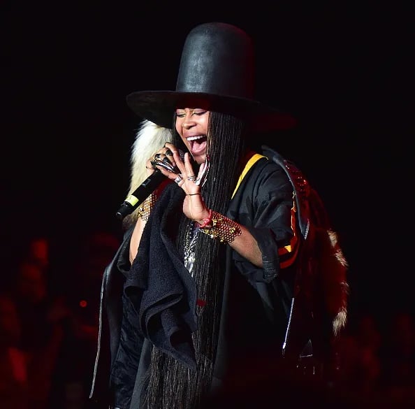 Erykah Badu 3