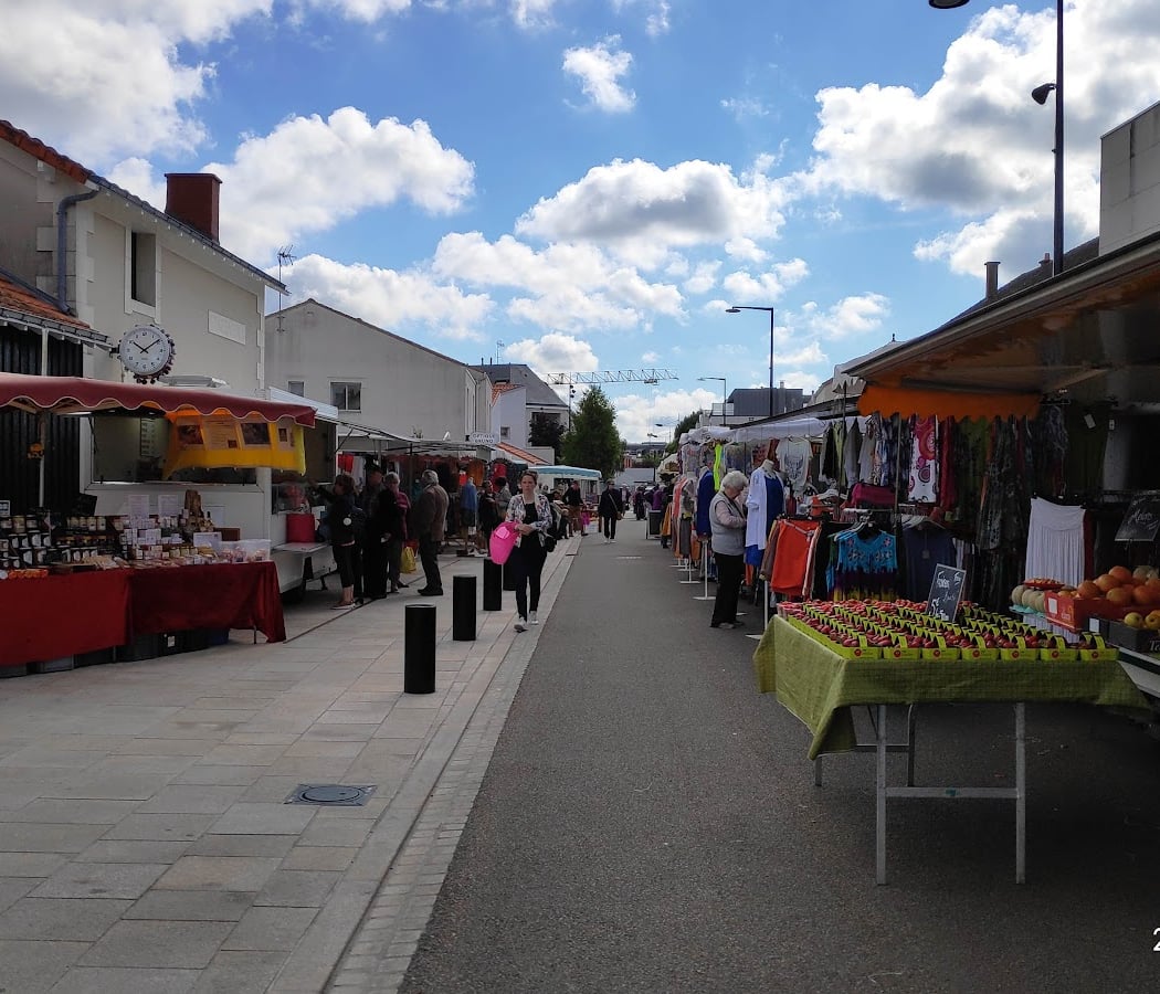 Marché du Bourg St Sébastien/Loire 3