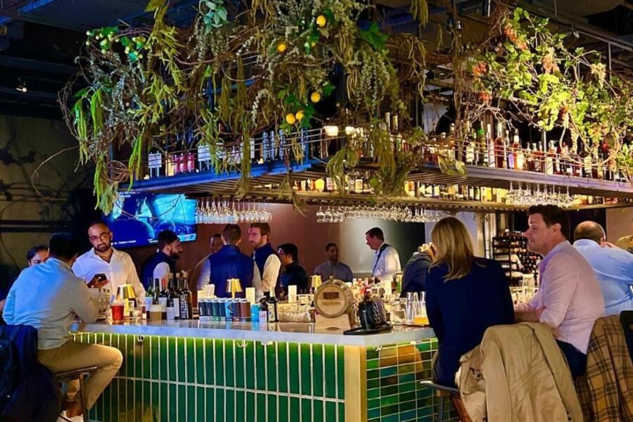 Ana Bar and Eatery 4