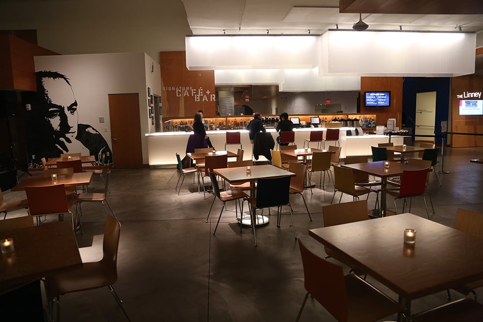 Signature Café and Bar 3