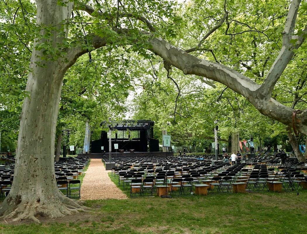 Theater im Park am Belvedere 2