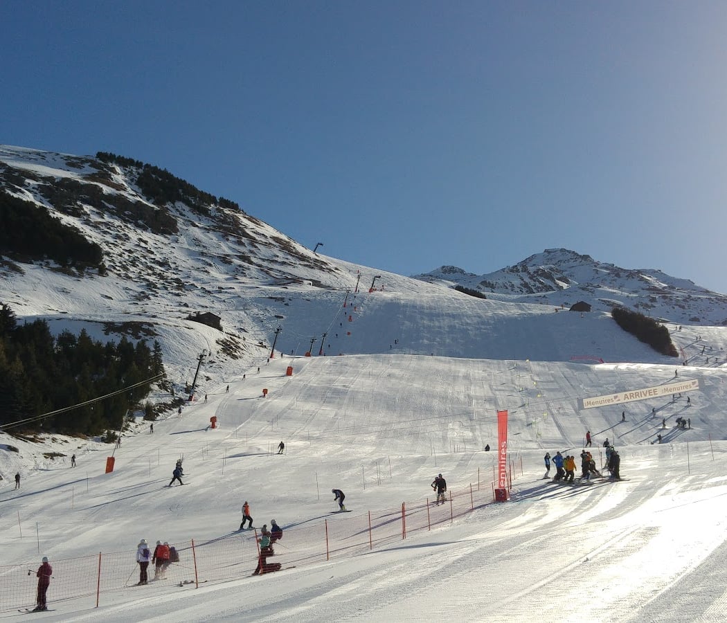 Les meilleurs skieurs internationaux s’affrontent sur le stade de slalom 2