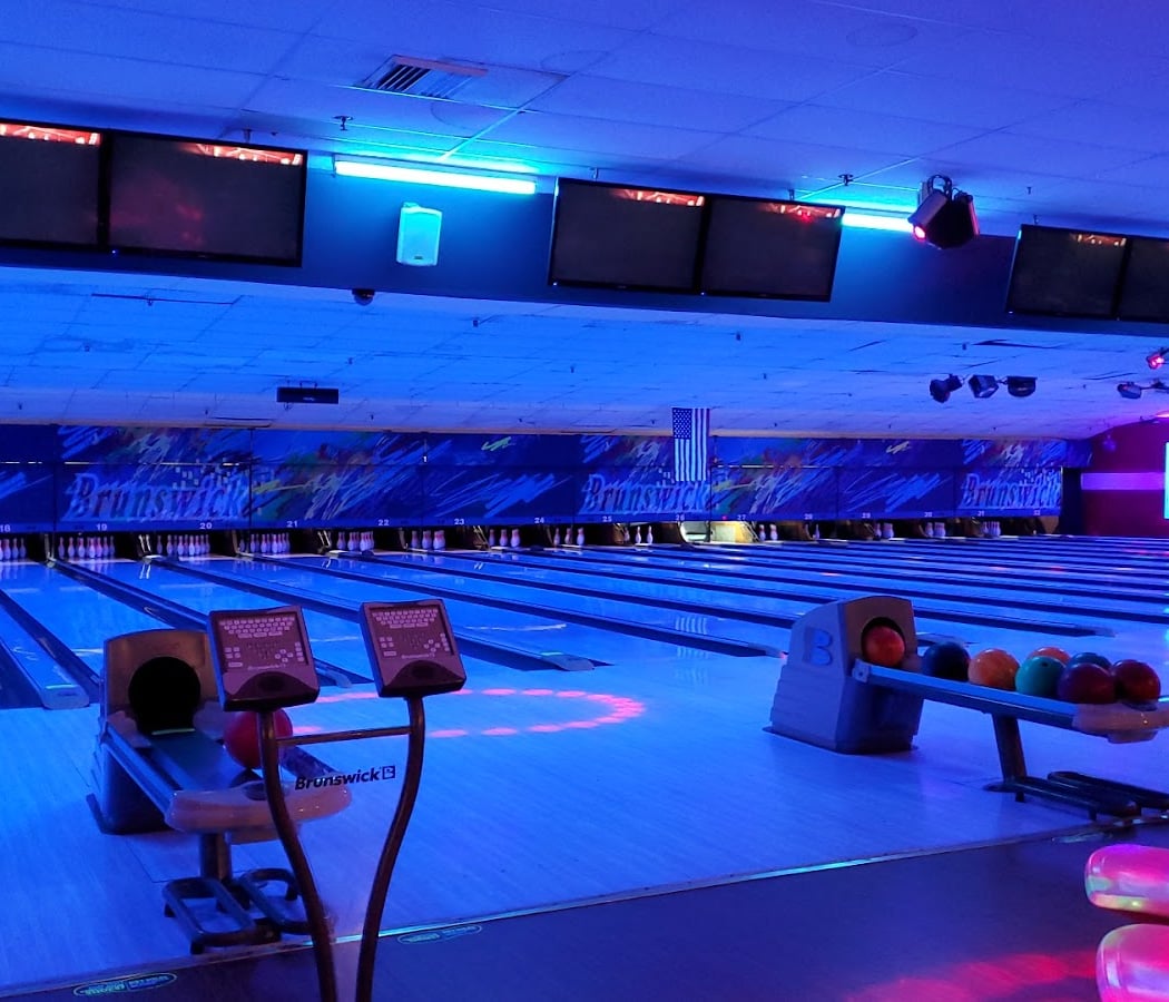 Bowlero Hazlet 1
