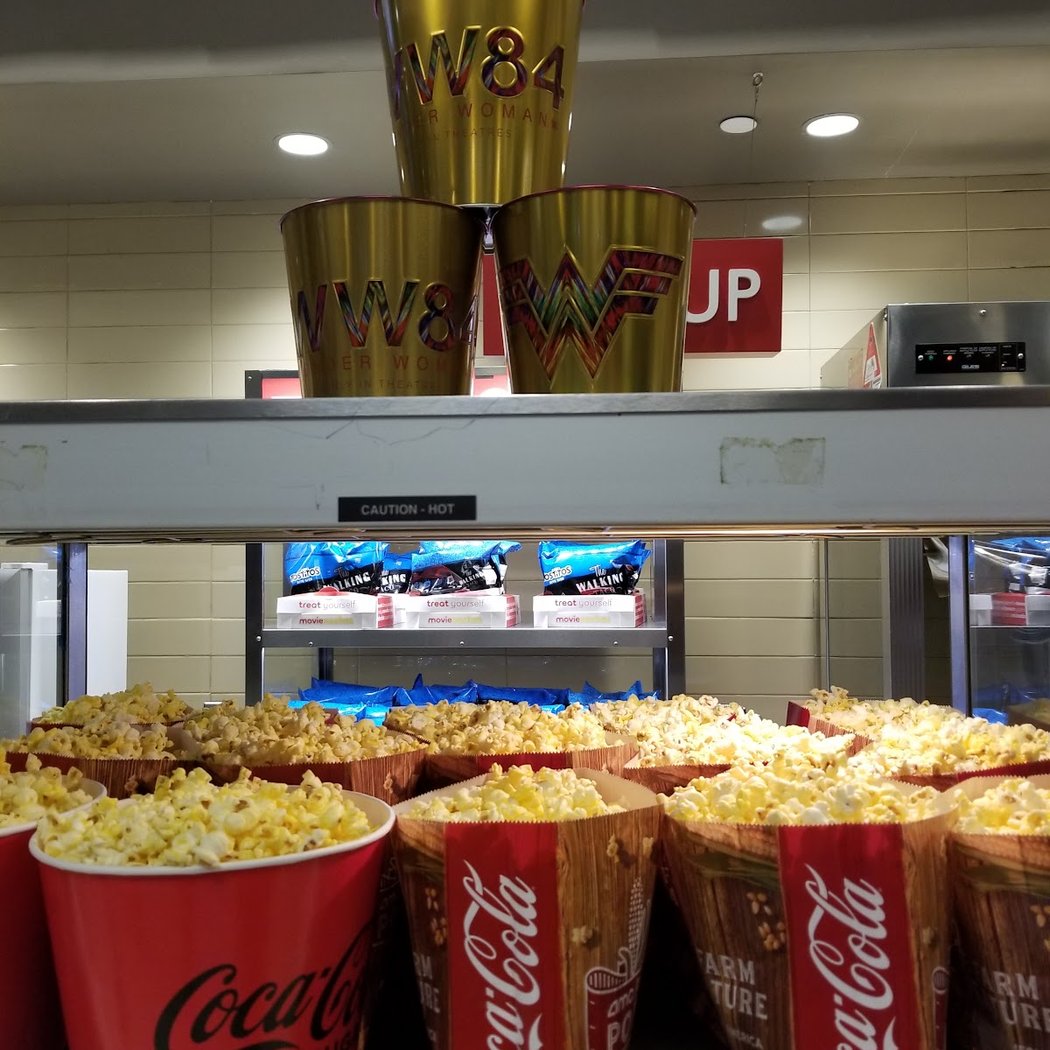 AMC 19th St. East 6 1