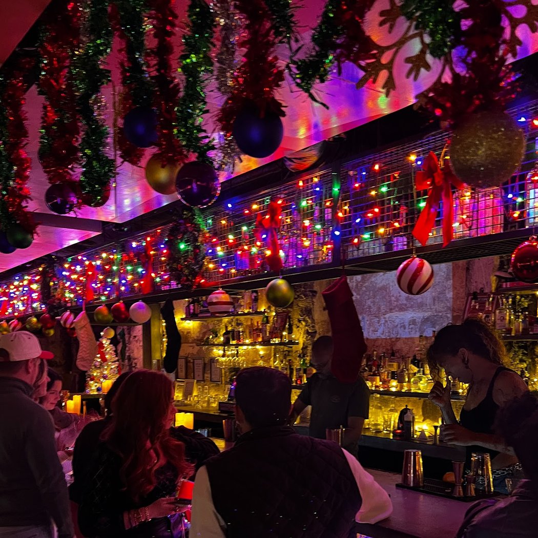 Holly Jolly Bar 2