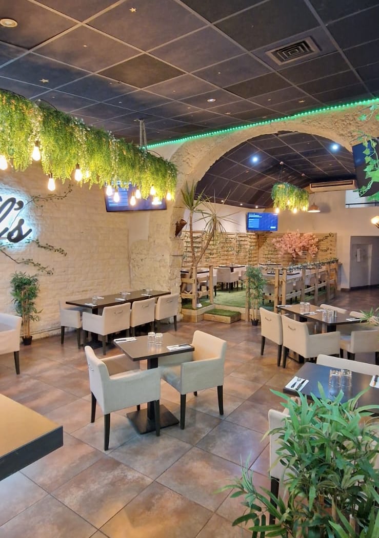 Nil's Garden BBQ Restaurant 4