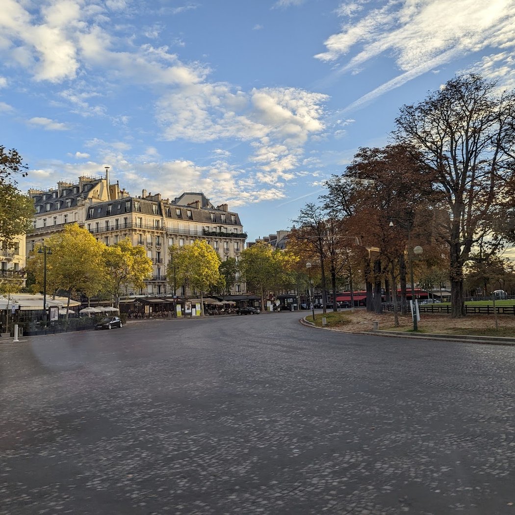 Square Lamartine 4