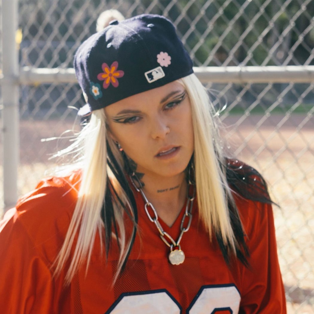 Lauren Sanderson 2
