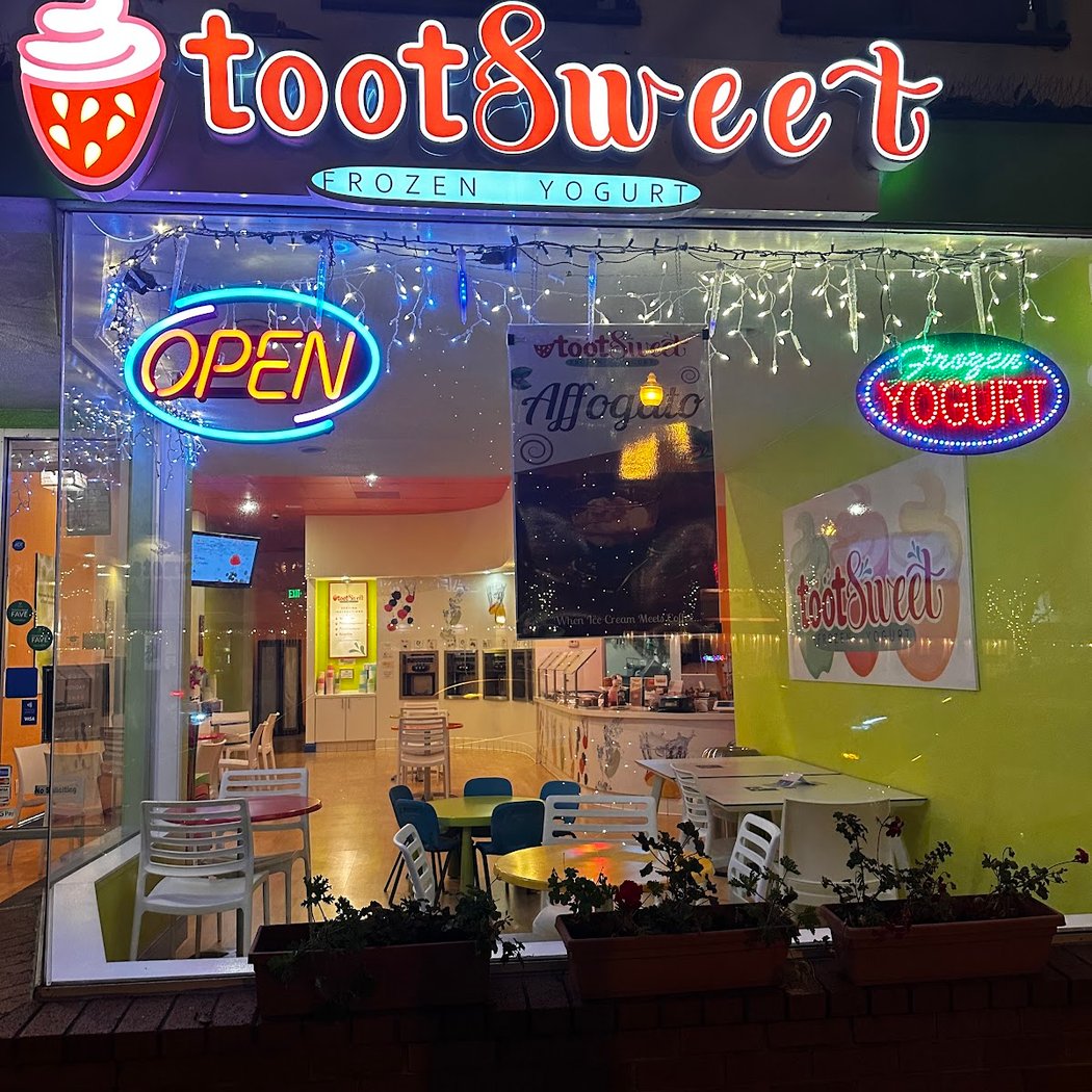 Toot Sweet Frozen Yogurt 2