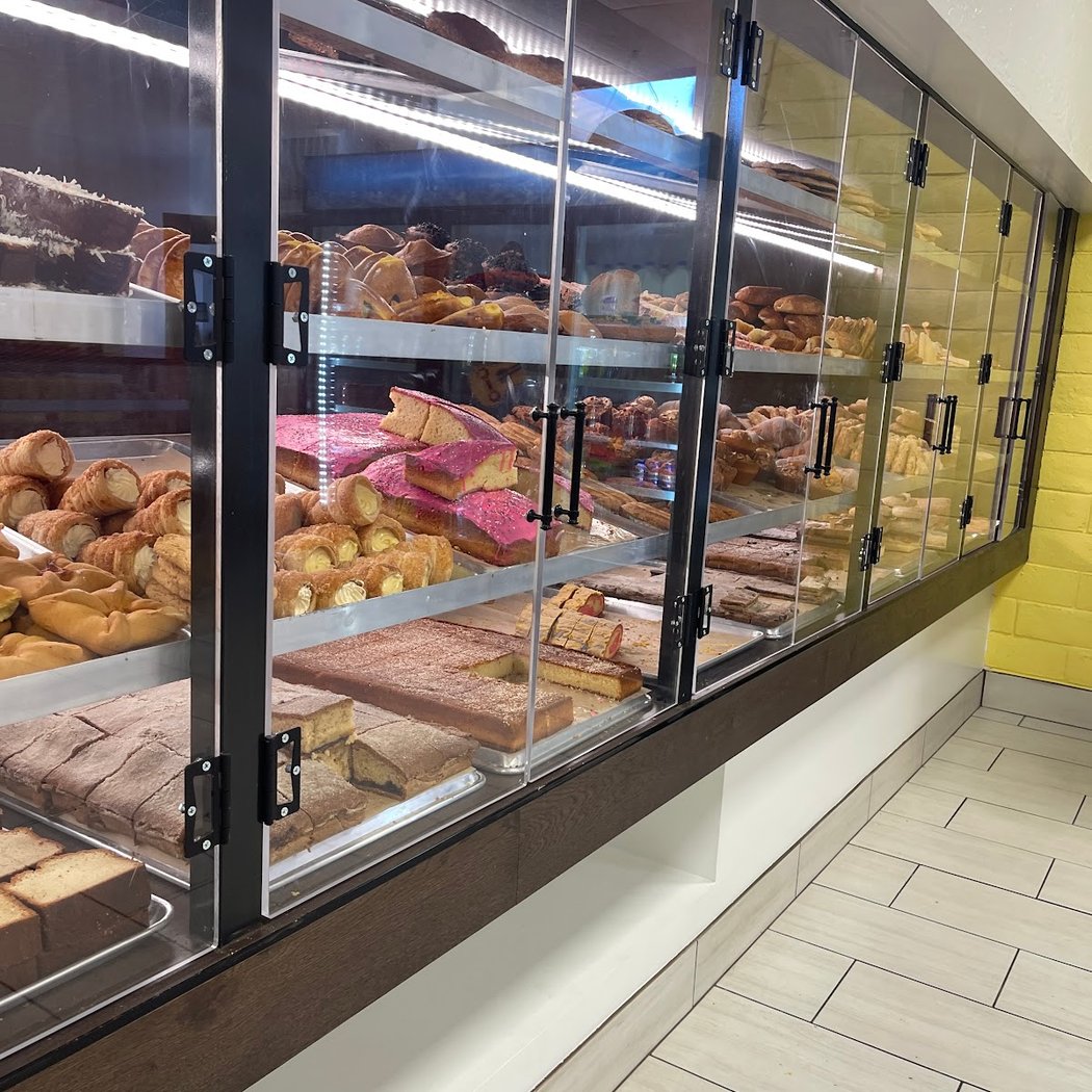 Panaderia La Jaliciense Bakery 2