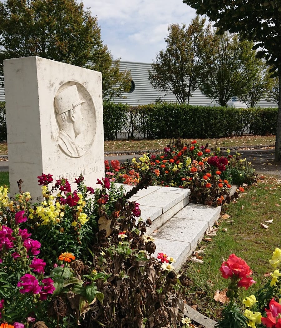 Momument pour Charles de Gaulle 3
