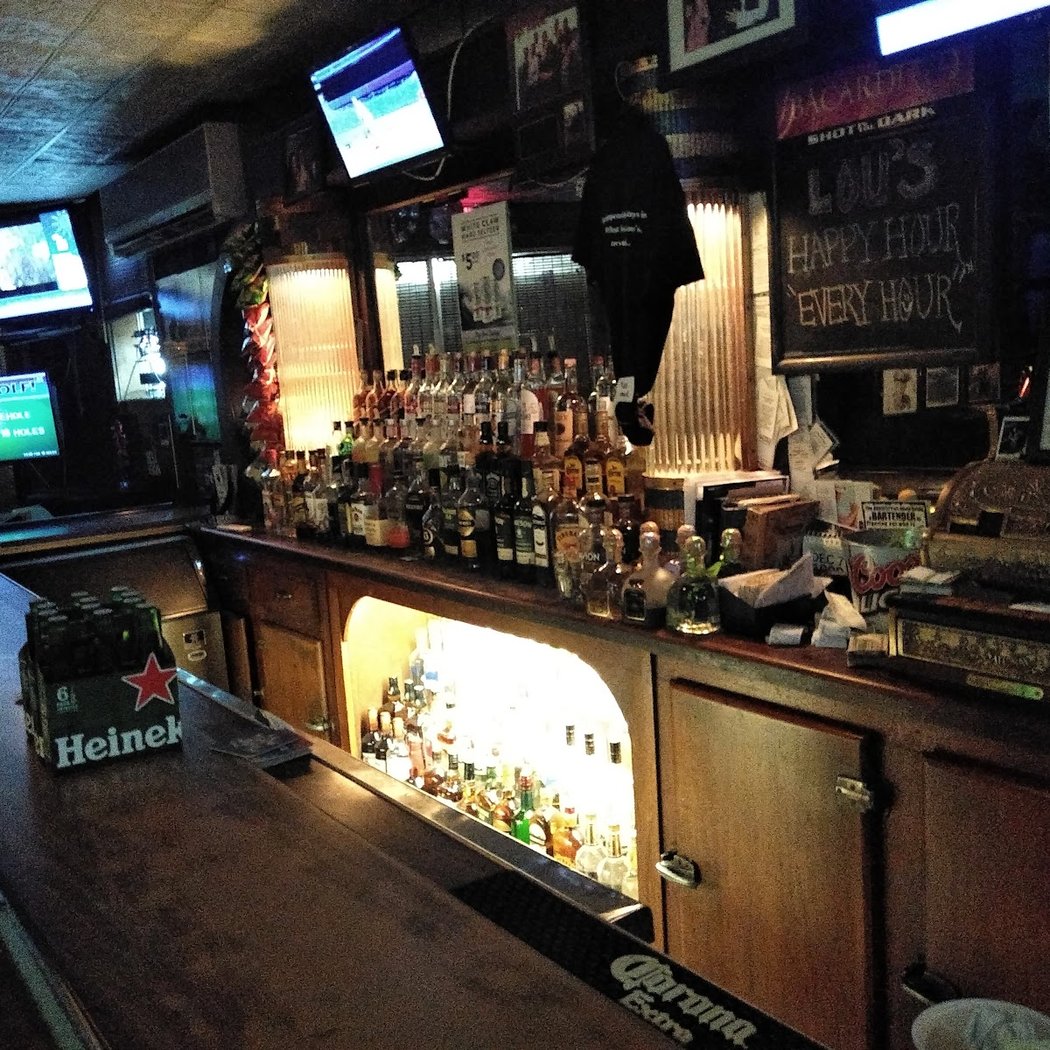 Lou's Tavern 2