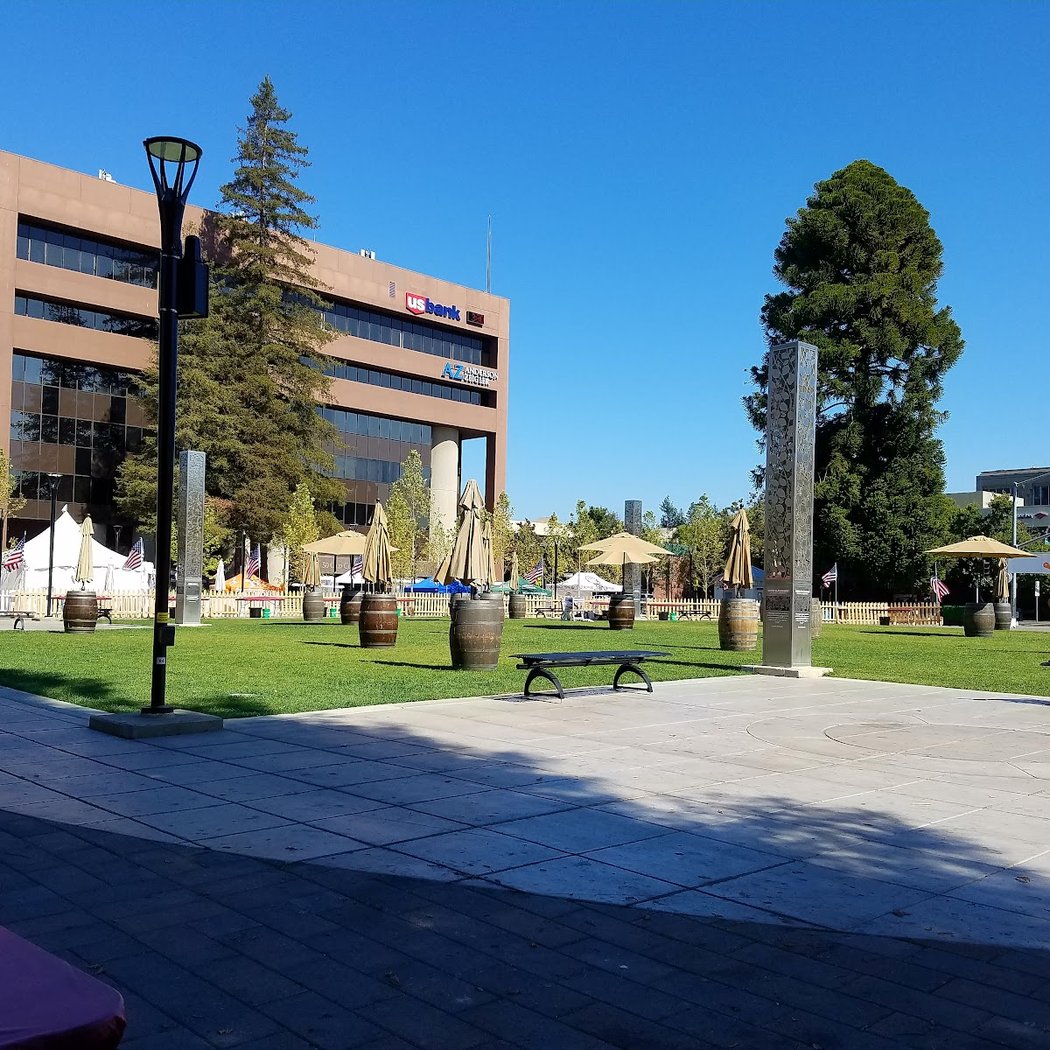 Santa Rosa Downtown Farmers Market 3
