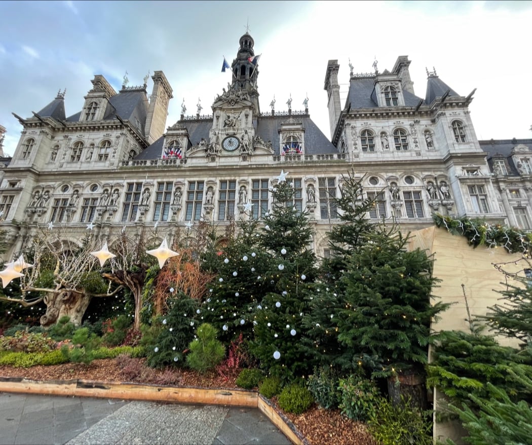Place de l'Hôtel-de-Ville 2