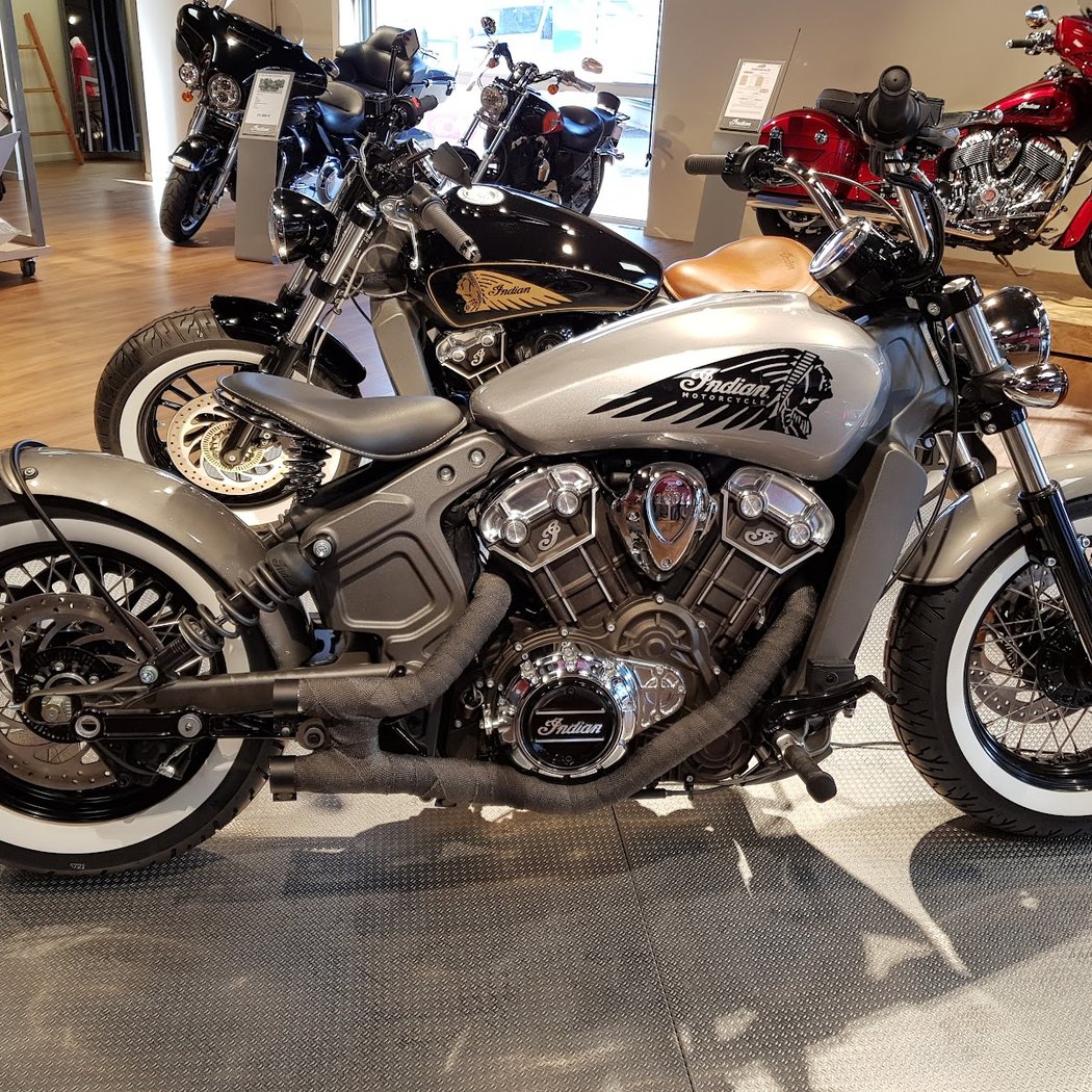 Village Motos 1