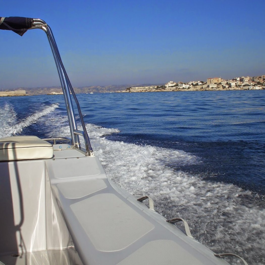 On Board Allowed Bateau 1