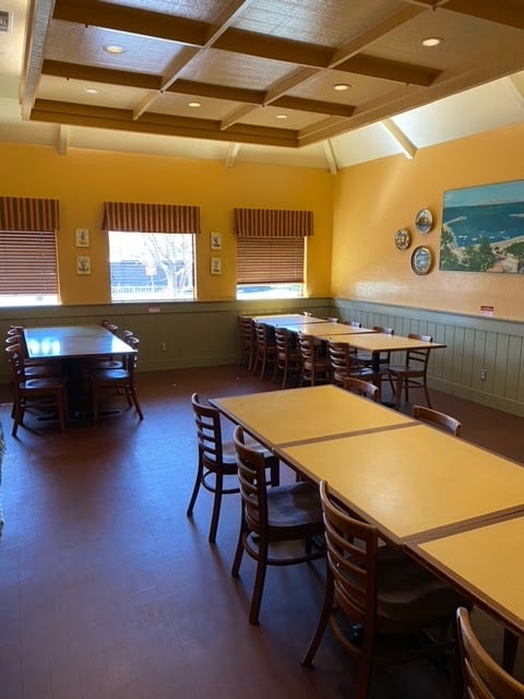 Mary's Pizza Shack 3