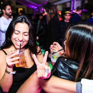 Crawl 'Til The Ball Falls: San Francisco NYE Bar Crawl 2026 3