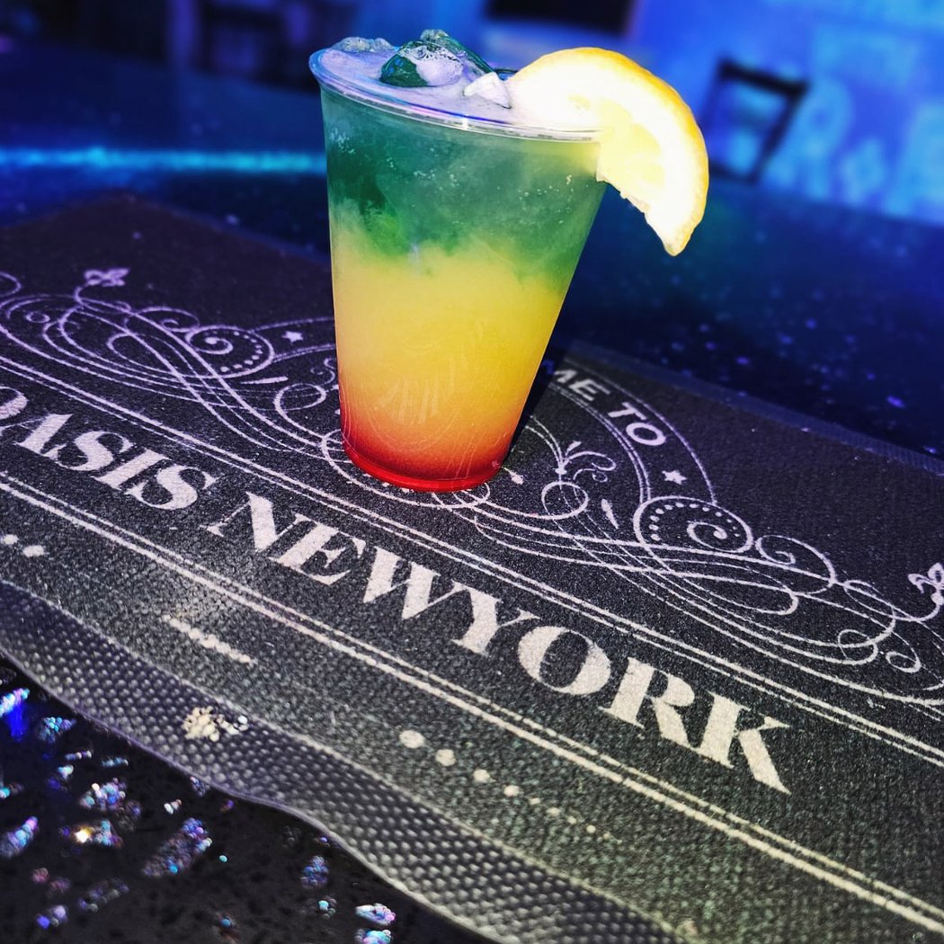 Oasis New York Bar & Lounge 1