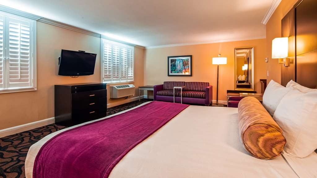 Best Western Plus Airport Plaza 2