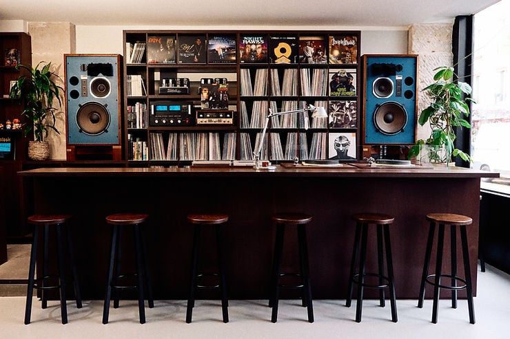 NOTRE DAME Music Bar 1