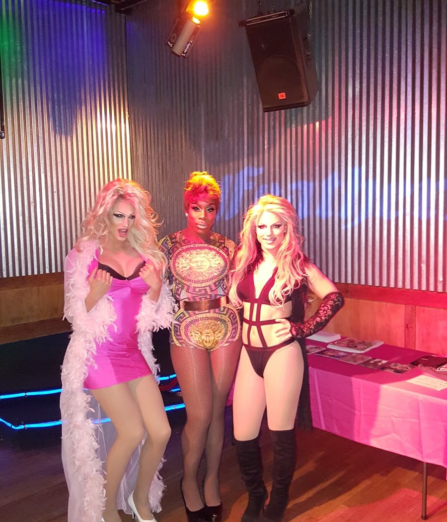 Club Feathers 1