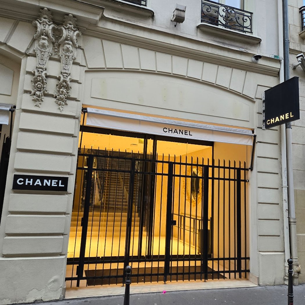 CHANEL Boutique Beaute 2