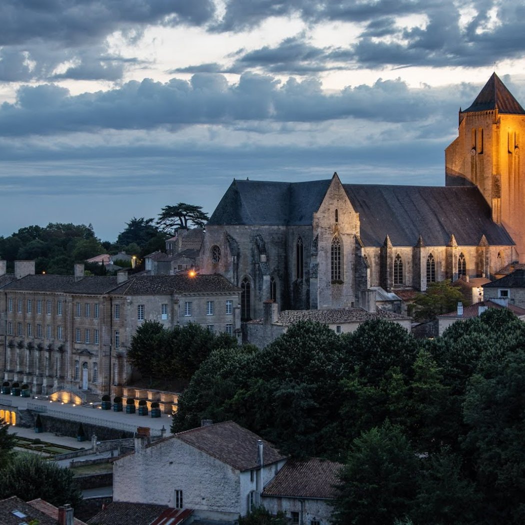 Abbaye Royale de Celles-sur-Belle 1
