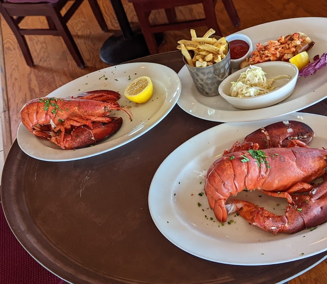 Seafood Peddler Restaurant and Fish Market 2