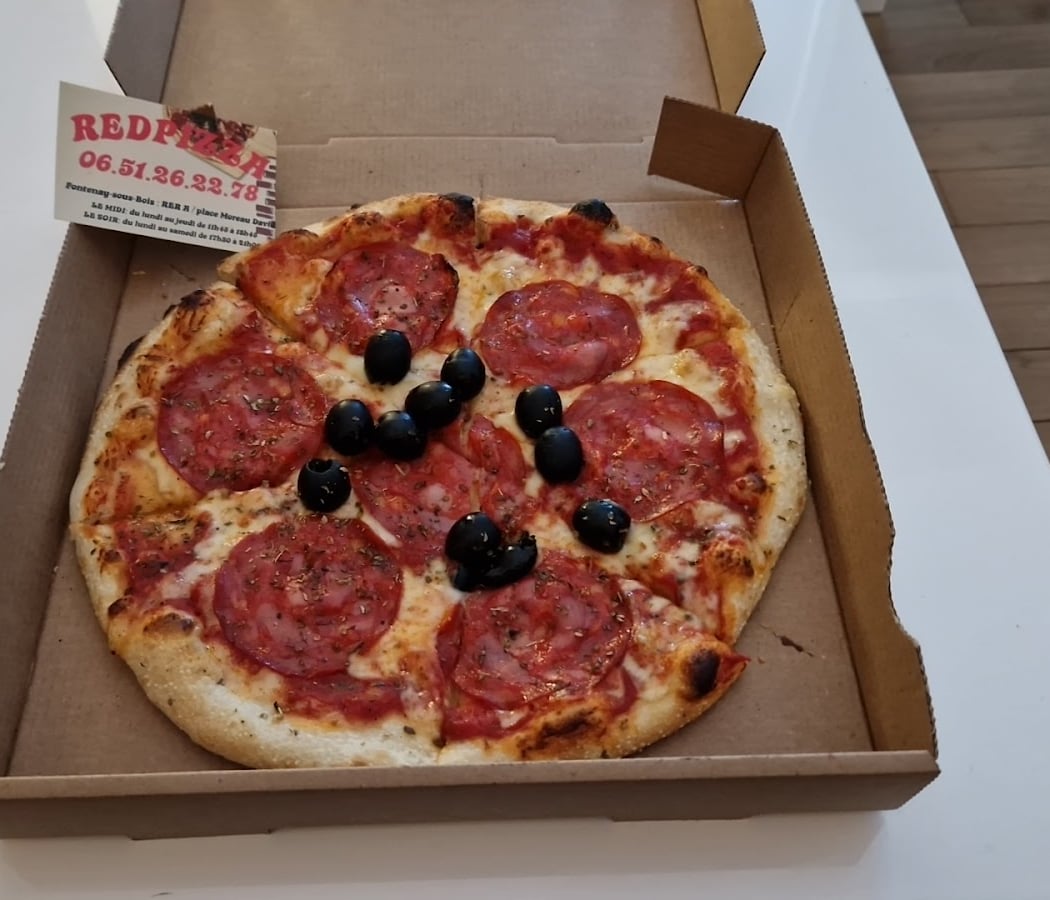 Red pizza 3