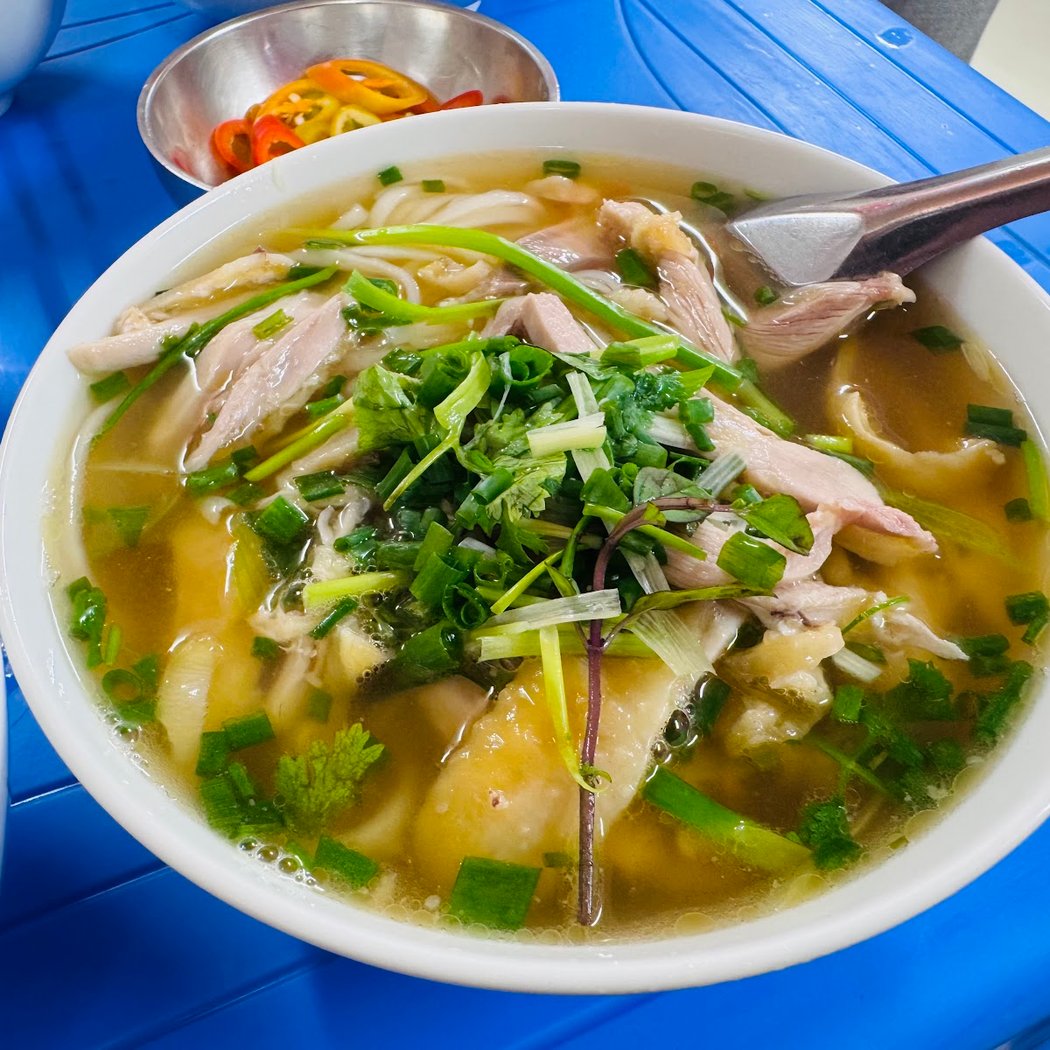 Phở gà Châm 3
