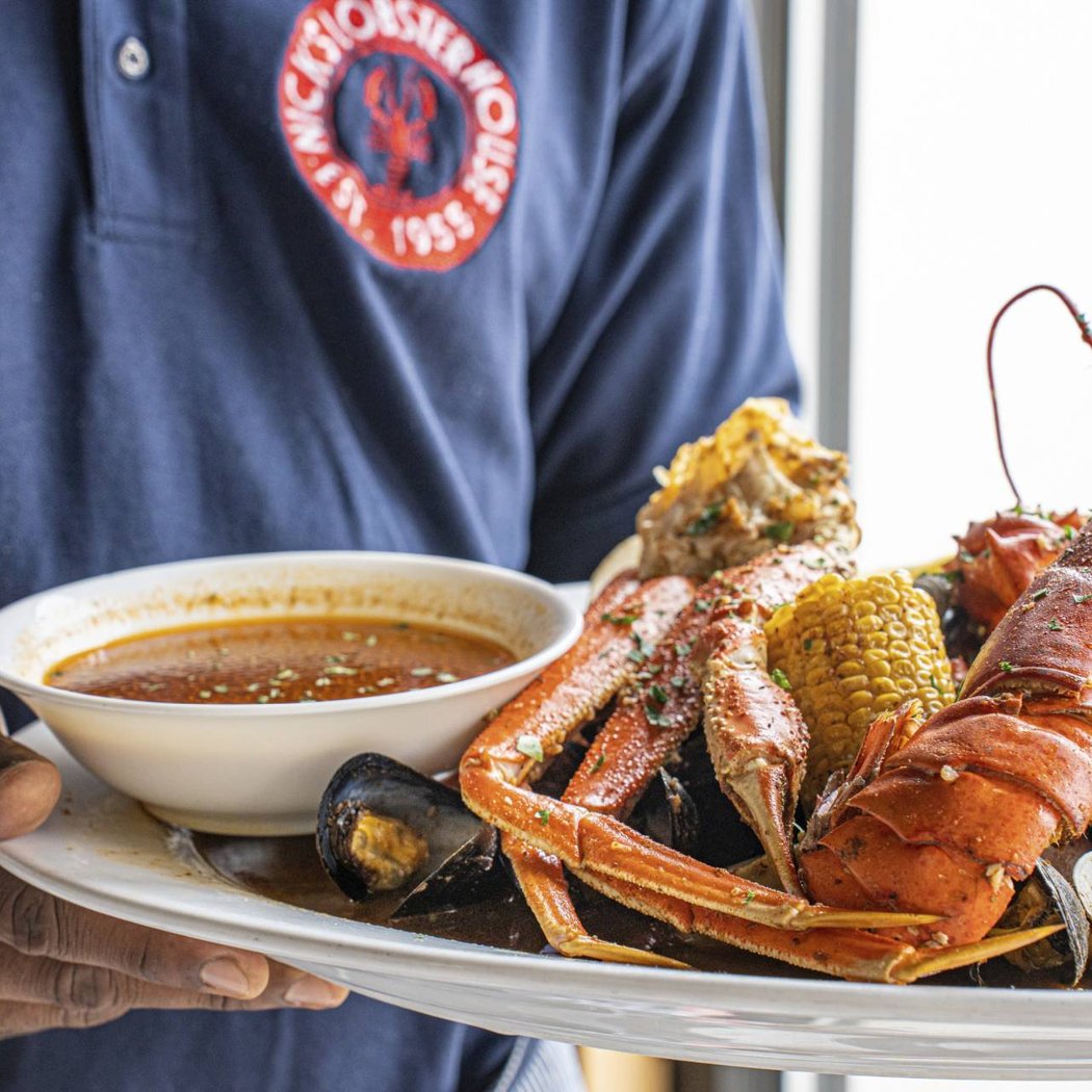 Nick's Lobster House 3