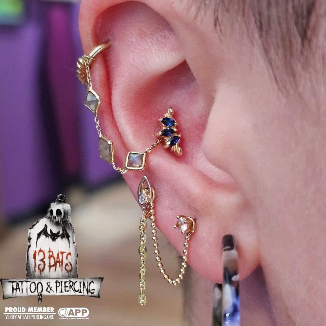 13 Bats Tattoo and Piercing Studio 1