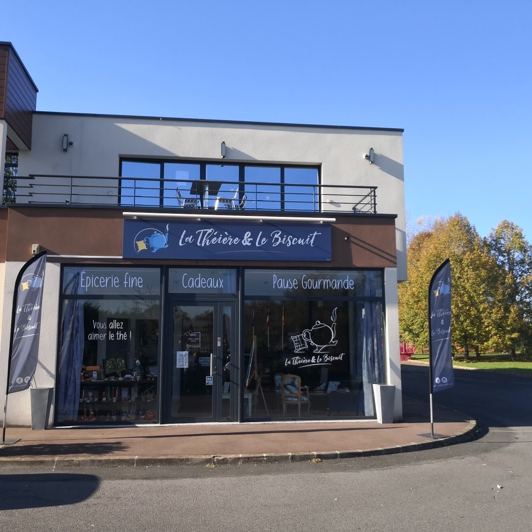 La Théière et le Biscuit 2