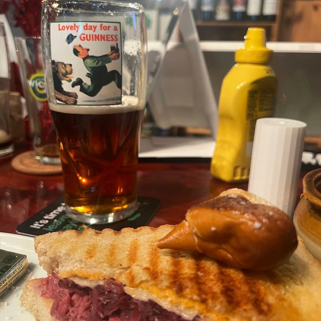 Stephie's Pub & Irish Eatery 2