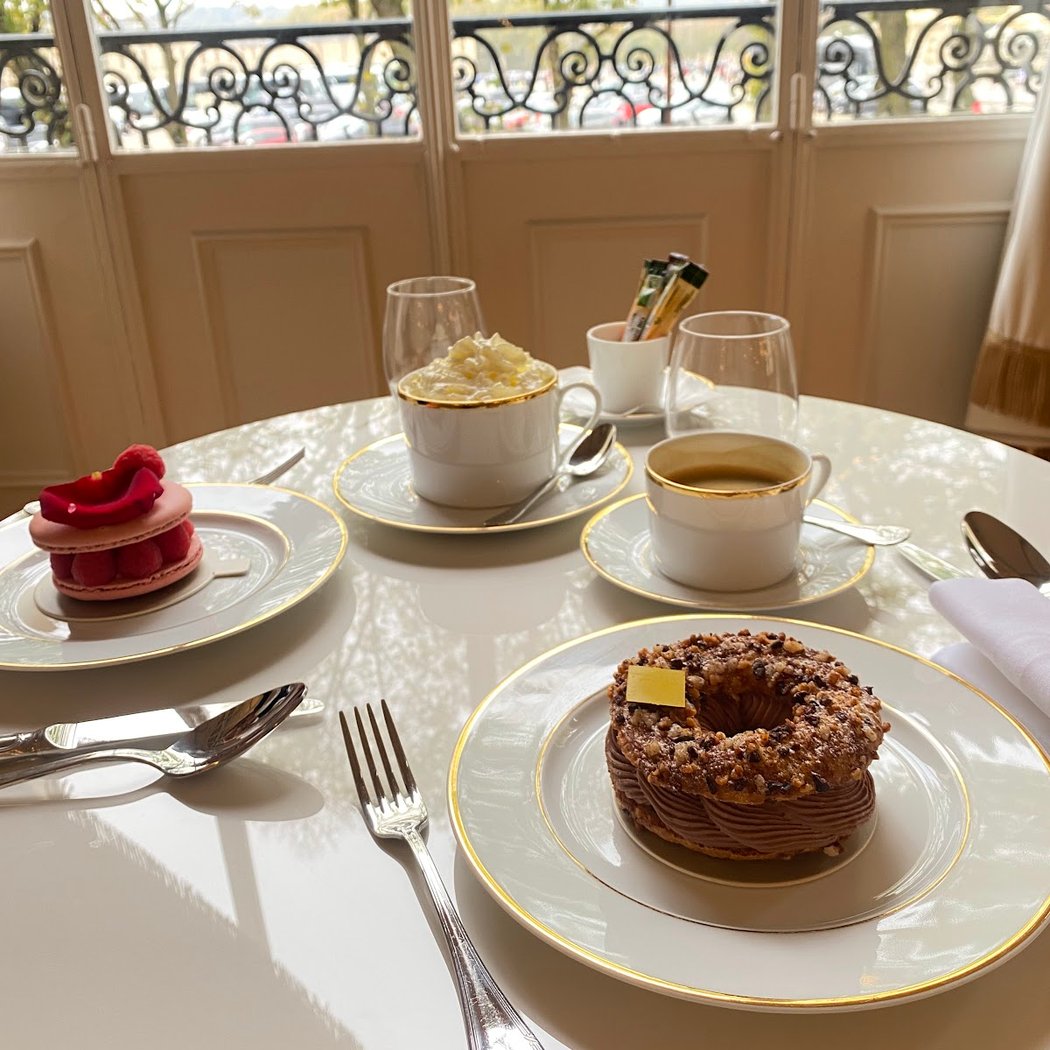 Le Café Pierre Hermé Paris - Hôtel Les Lumières Versailles 4