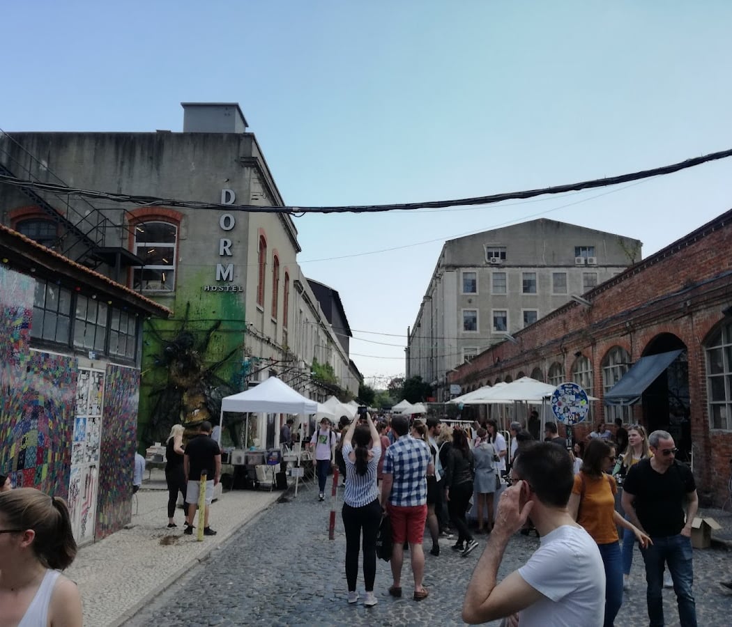 Lx Market 2