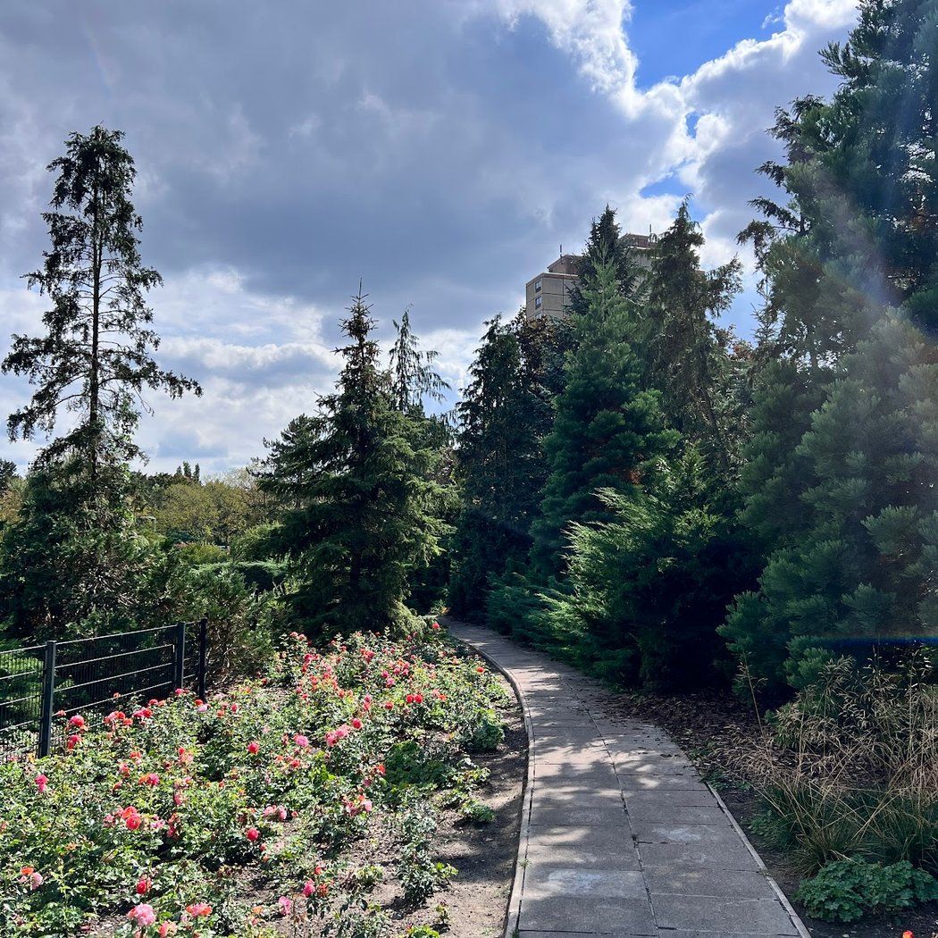Ernst-Thälmann-Park 2