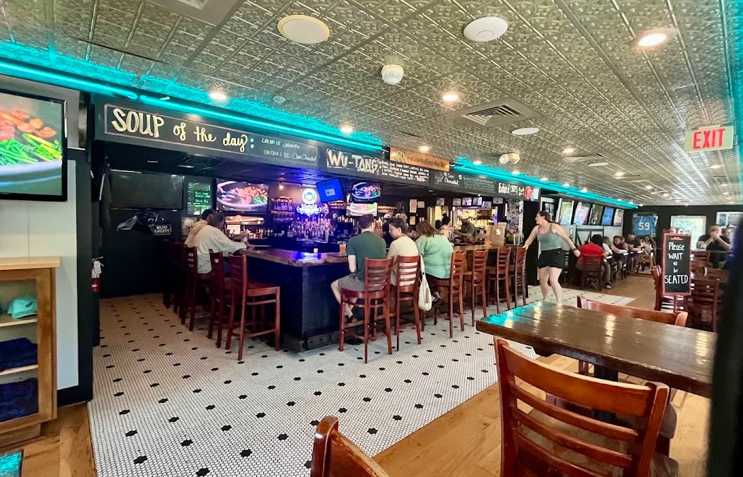 Jax 5th Avenue Deli & Ale House 2