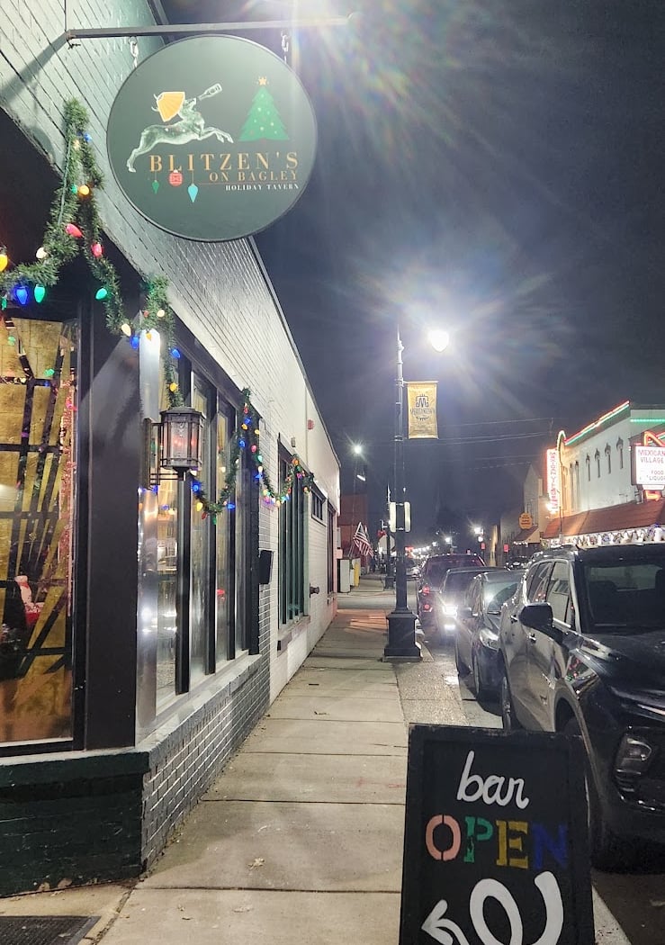 Blitzen’s on Bagley 4