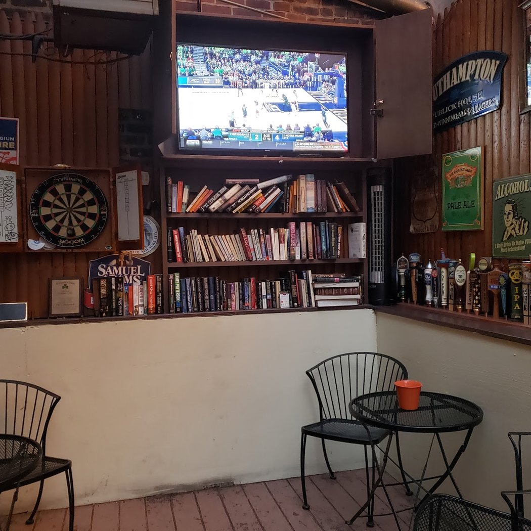 The Courtyard Ale House 3