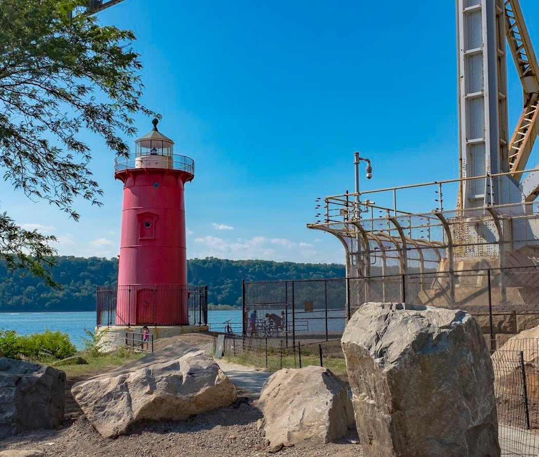 The Little Red Lighthouse 3