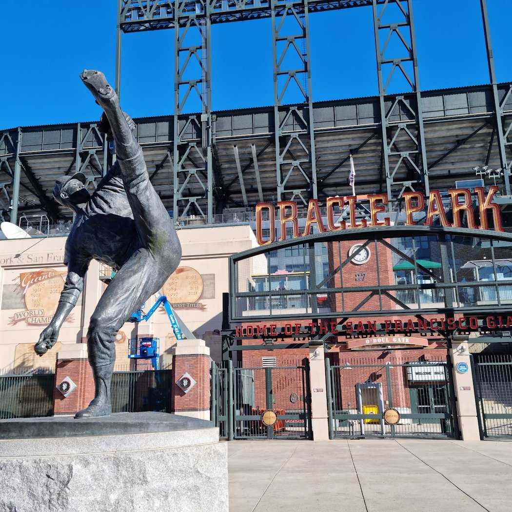Behind-the-Scenes Ballpark Tour of Oracle Park 2