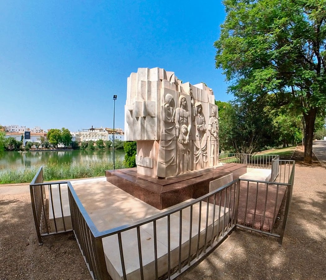 Monumento a Fray Bartolomé de las Casas 3