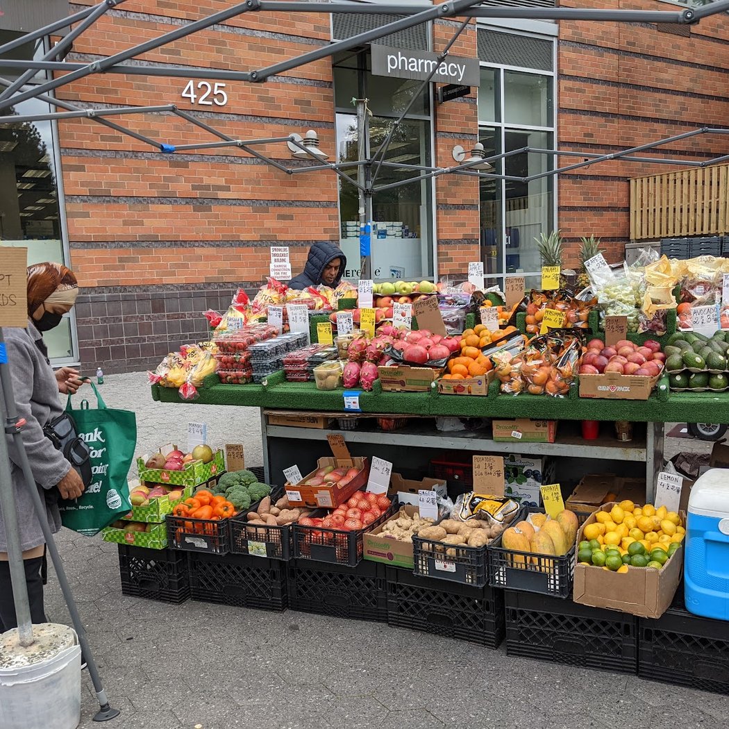 Island Fruit StandEnayat shop 2