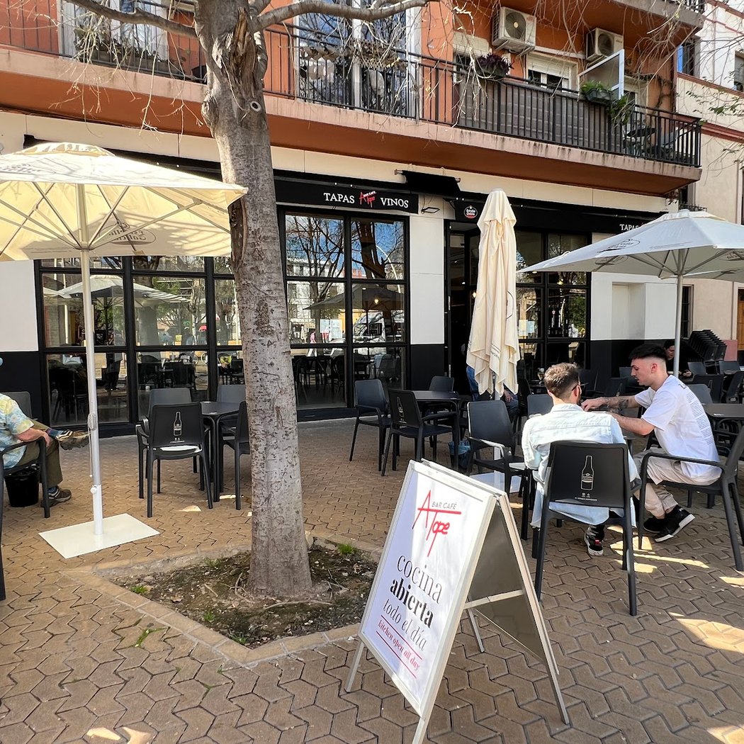 Bar Cafe Atope 3