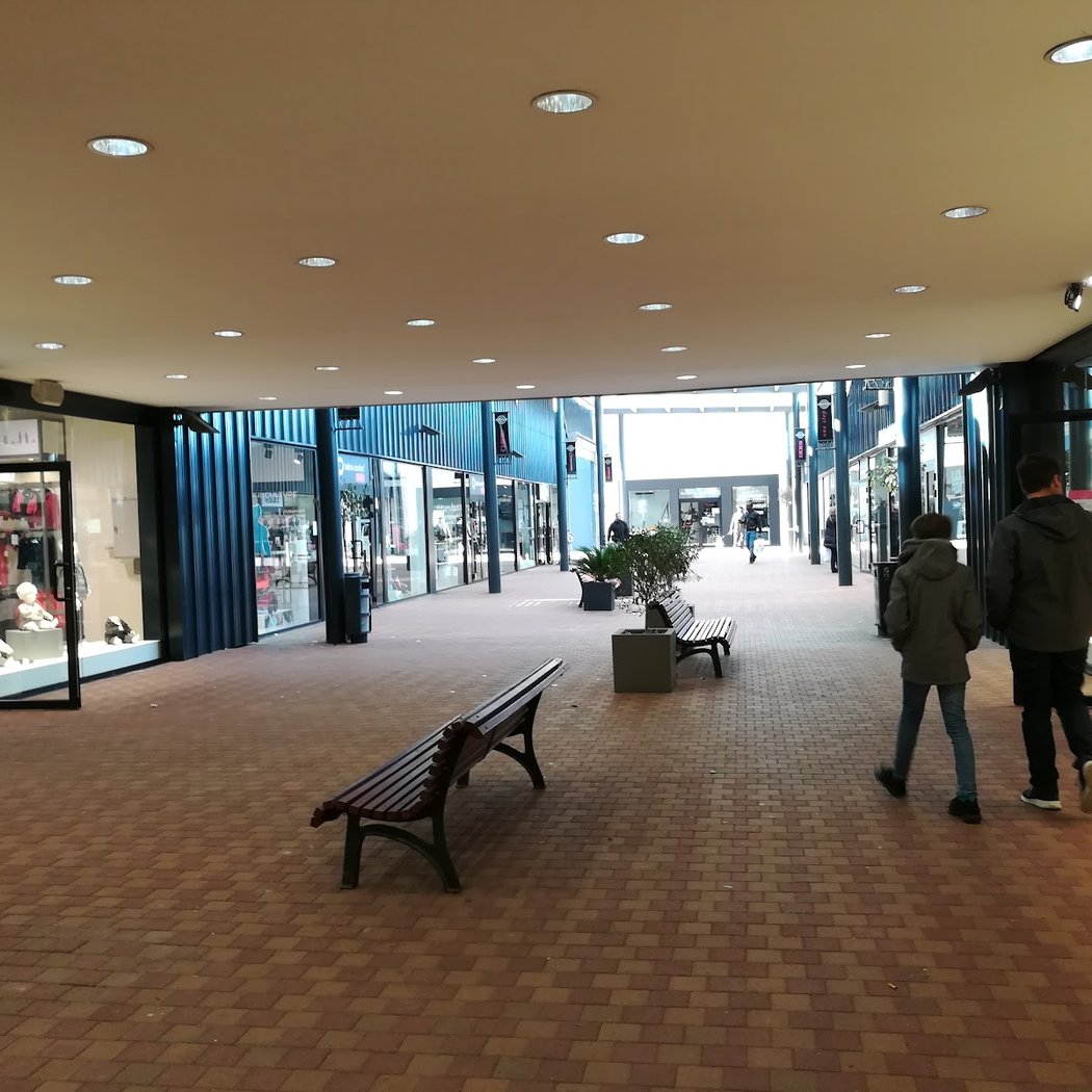 La Séguinière Outlet 4