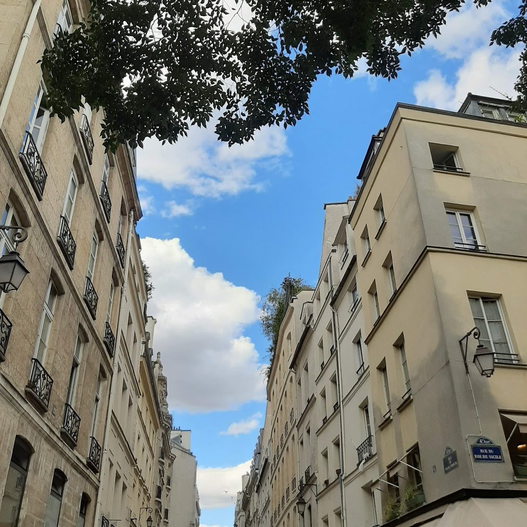 Rue du Bourg Tibourg 3