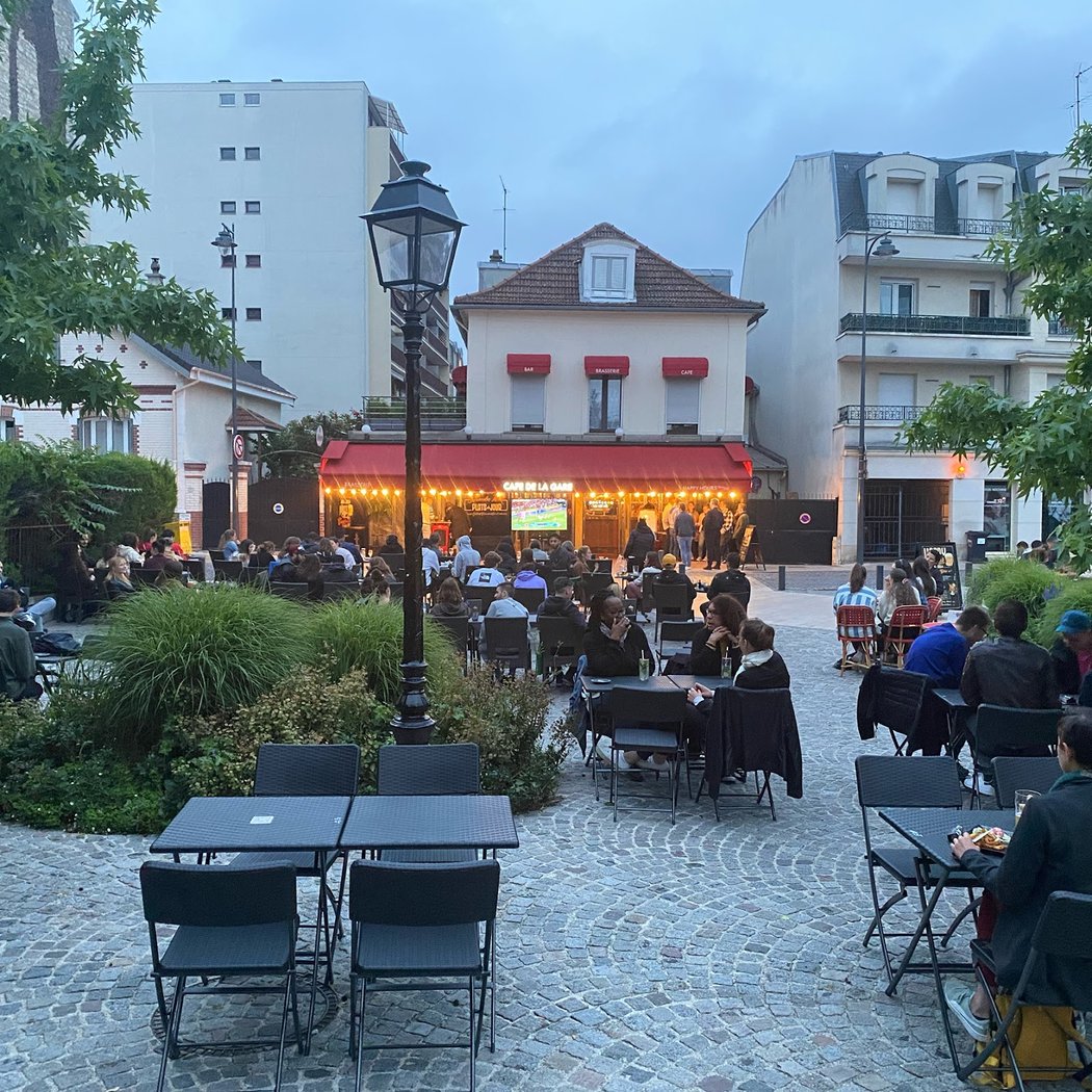 Café de la Gare 1