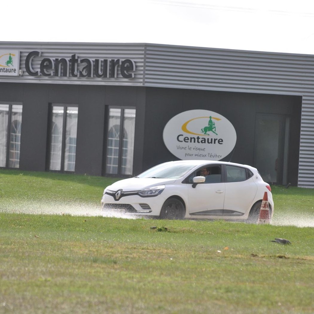 Stage de Pilotage Renault 4